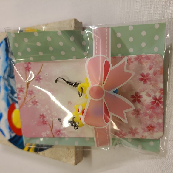 SANRIO KAWAII YELLOW BADTZ-MARU EARRINGS - Picture 2 of 2